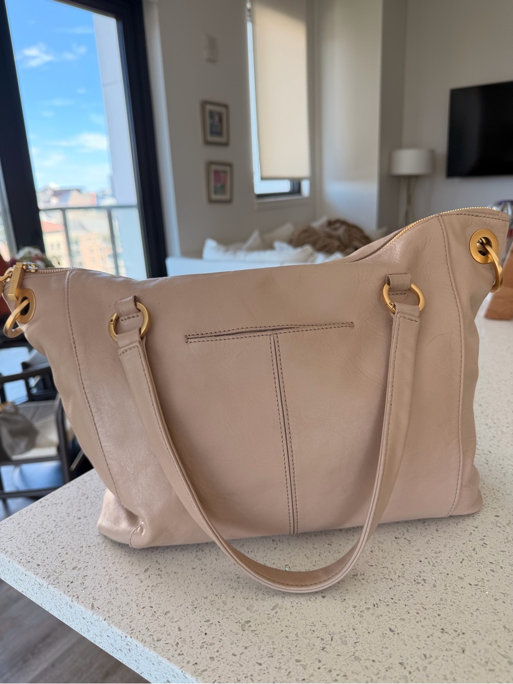 HAMMITT Large Daniel Purse - Tan/Taupe - with extendable arm strap -2022 Vintage - Picture 2 of 9